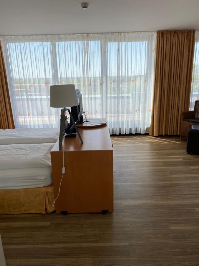 Nordseehotel Benser Hof Am Hafen Bensersiel Eksteriør billede