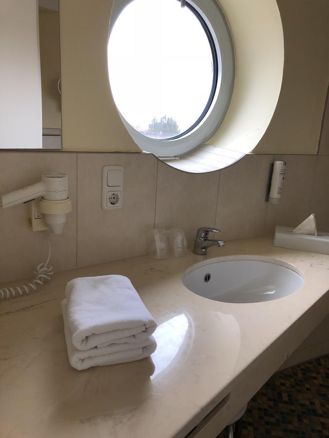Nordseehotel Benser Hof Am Hafen Bensersiel Eksteriør billede