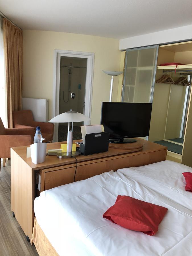 Nordseehotel Benser Hof Am Hafen Bensersiel Eksteriør billede